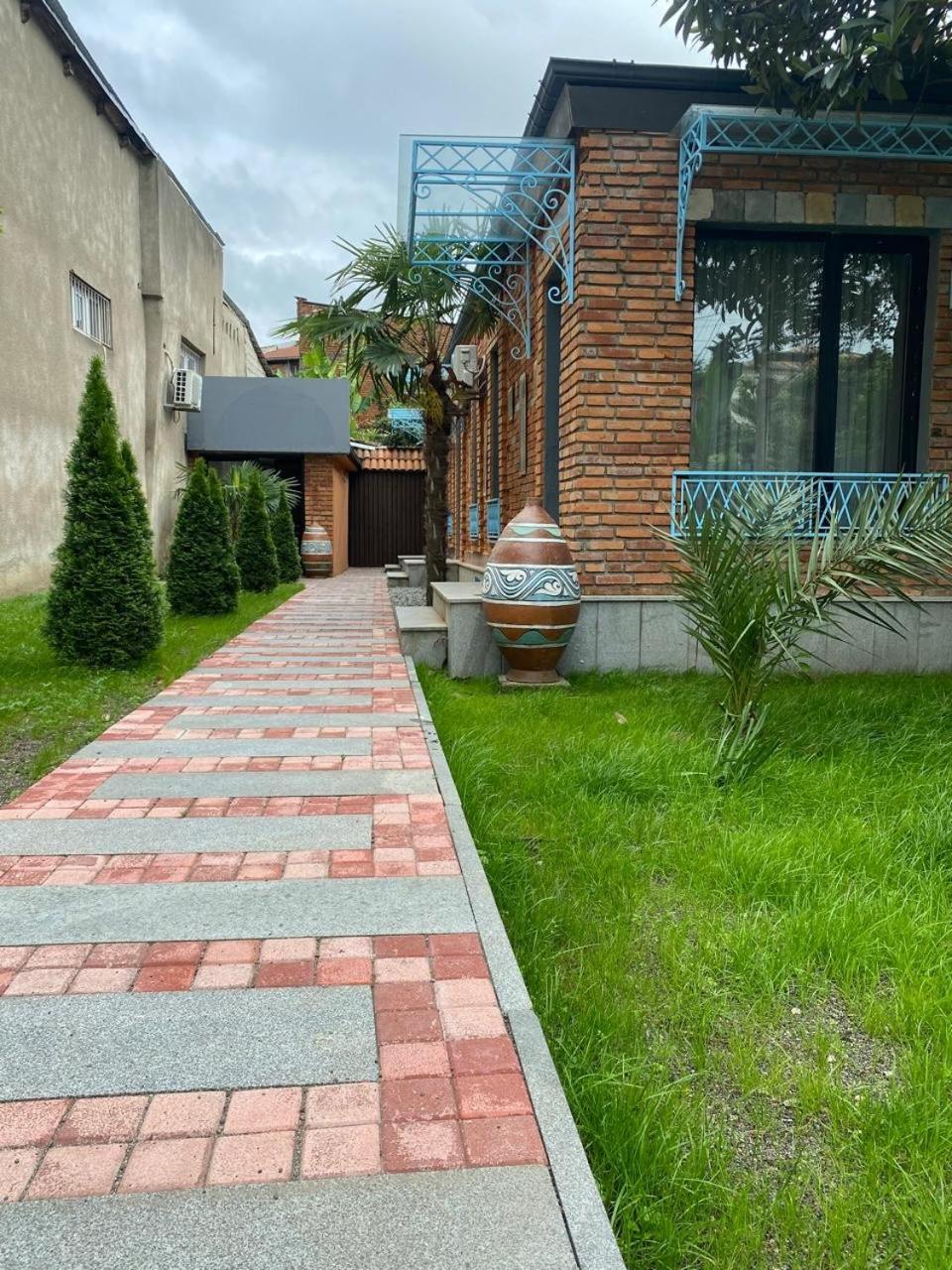 Hotel Varla Kʼutʼaisi Exterior foto